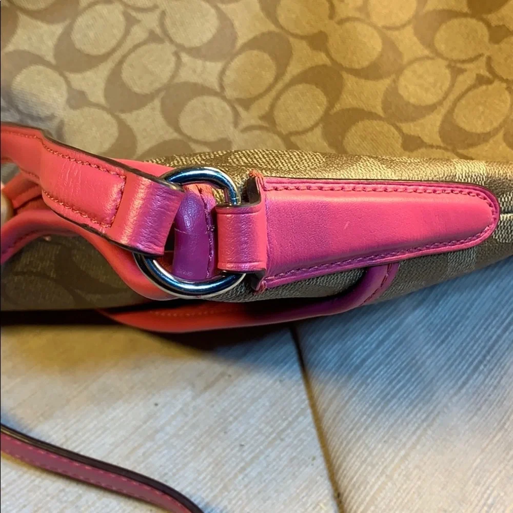 Coach leather crossbody iconic logo GC hardly worn